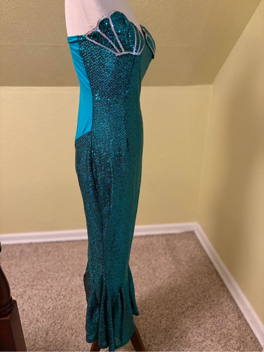 1999 Emerald Green Sequin Mermaid Gown – Y2K Sirencore Halloween Cosplay Dress - Picture 5 of 7